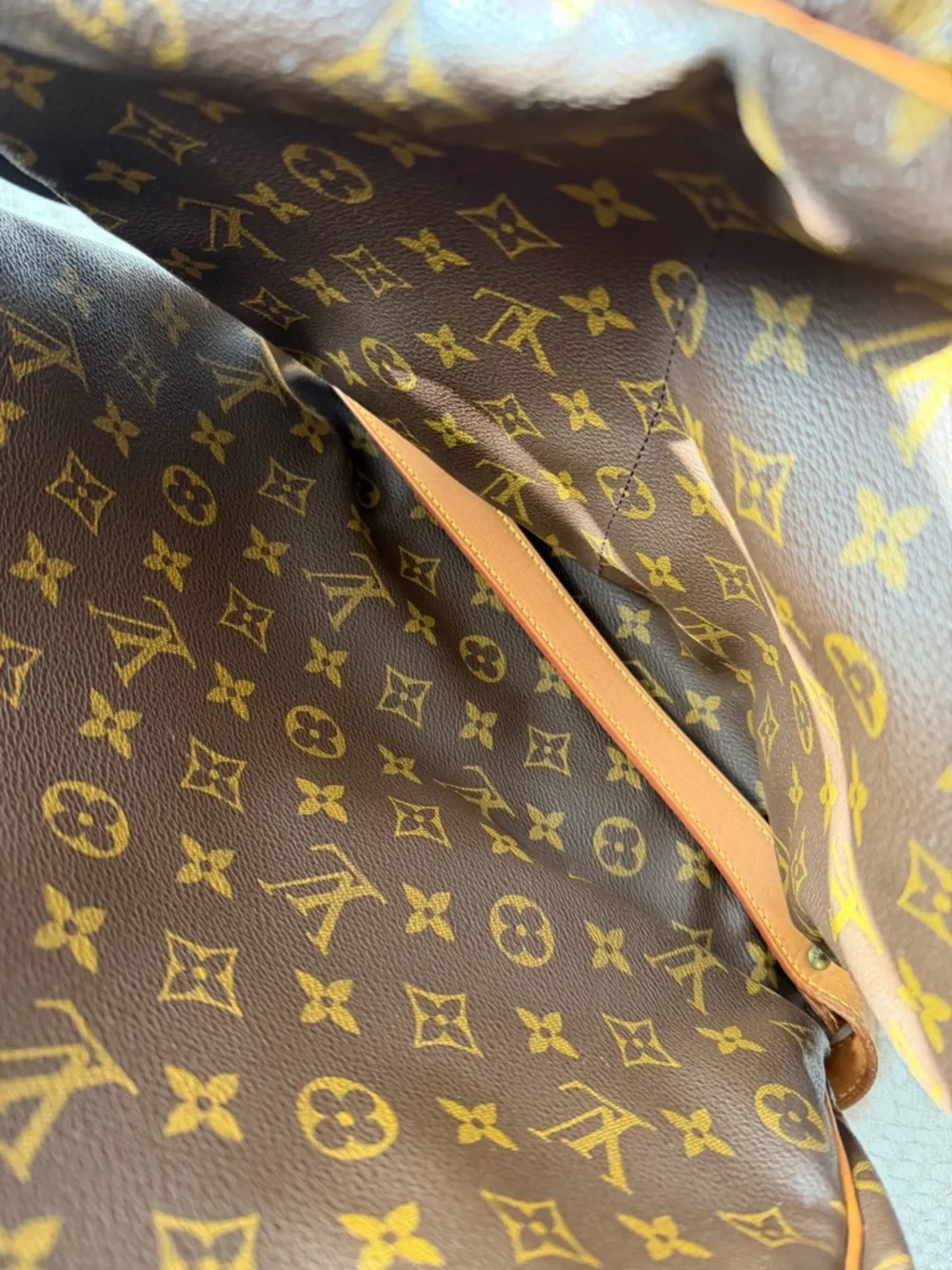 Louis Vuitton Monogram Samur 35 GM Canvas Messenger Bag - Picture 7 of 7